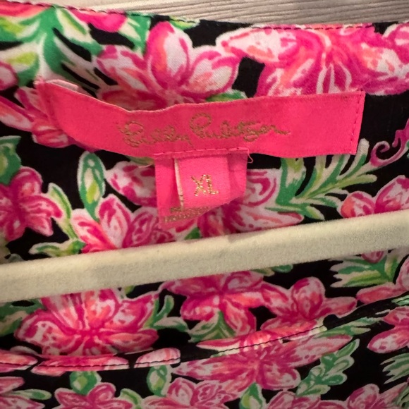 Lilly Pulitzer Lambert Blouse Pink & Black Floral Excellent condition - Picture 6 of 6